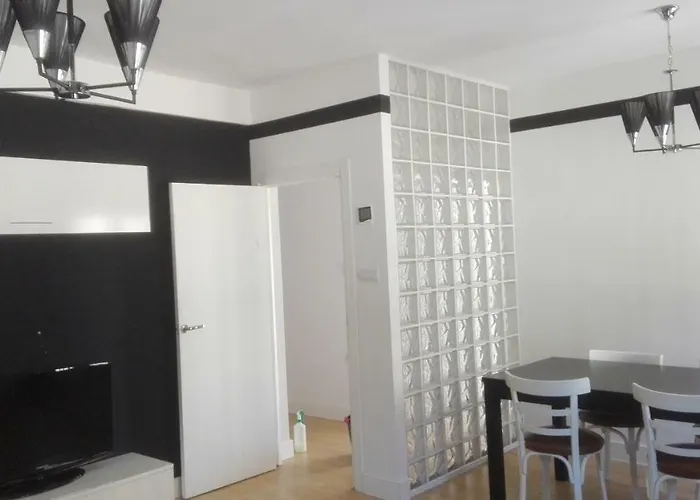 Apartamento Vut Dalia 4 *